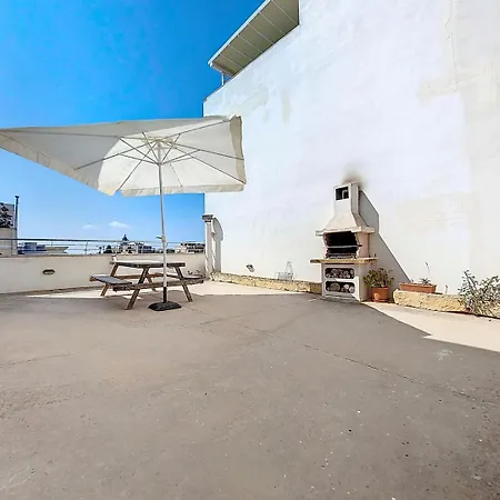 St Julians Entire House With Outdoor Space Casa vacanze *