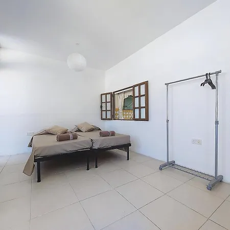St Julians Entire House With Outdoor Space *