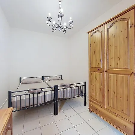 Holiday home St Julians Entire House With Outdoor Space